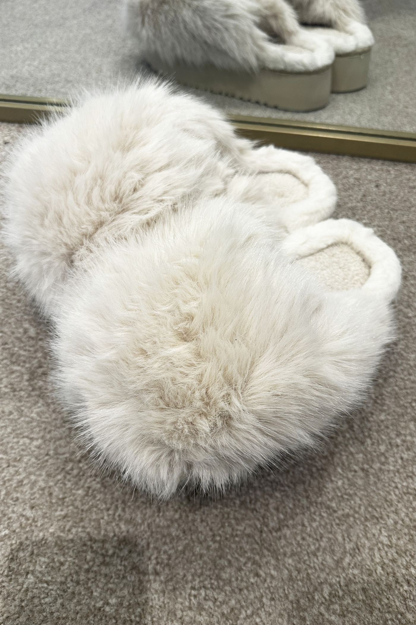 Extreme Fluffy Slippers - Cream