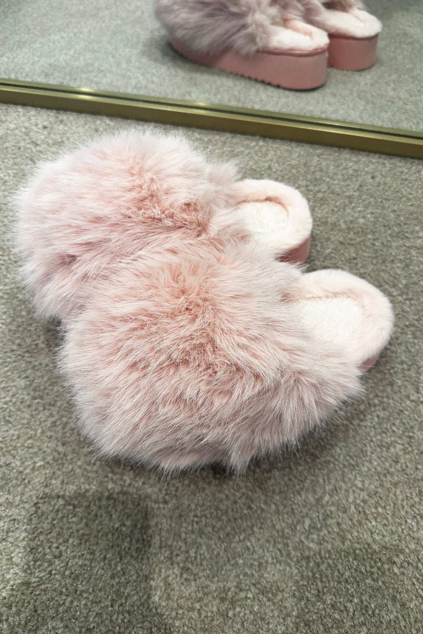 Extreme Fluffy Slippers - Pink