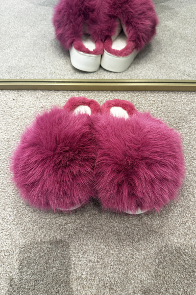 Extreme Fluffy Slippers - Fuschia