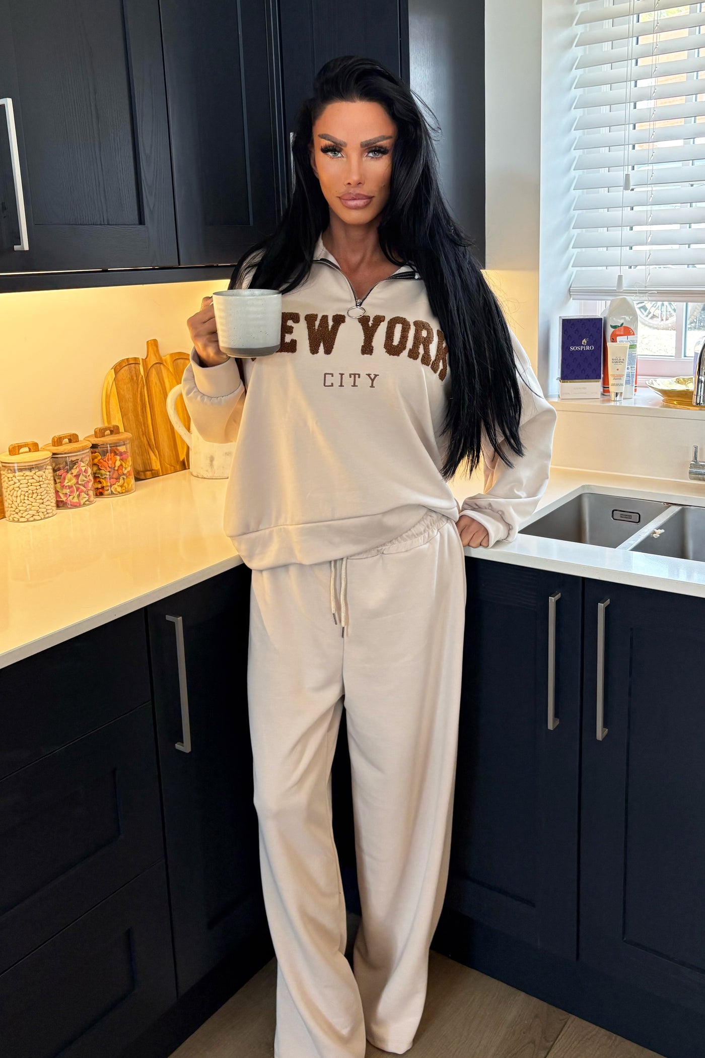New York Tracksuit - Beige