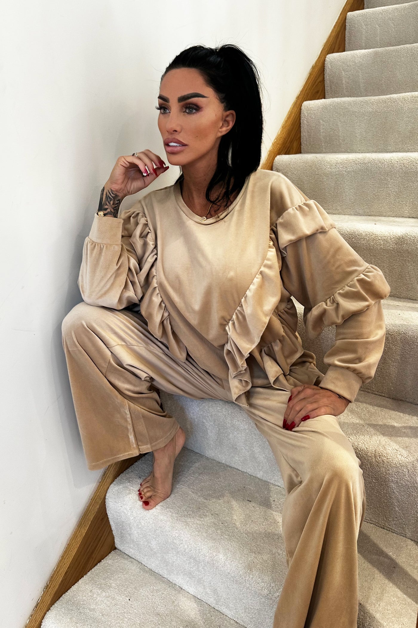 Velour Ruffle Tracksuit - Beige