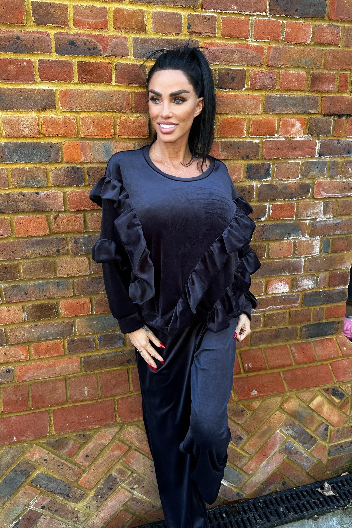 Velour Ruffle Tracksuit - Black