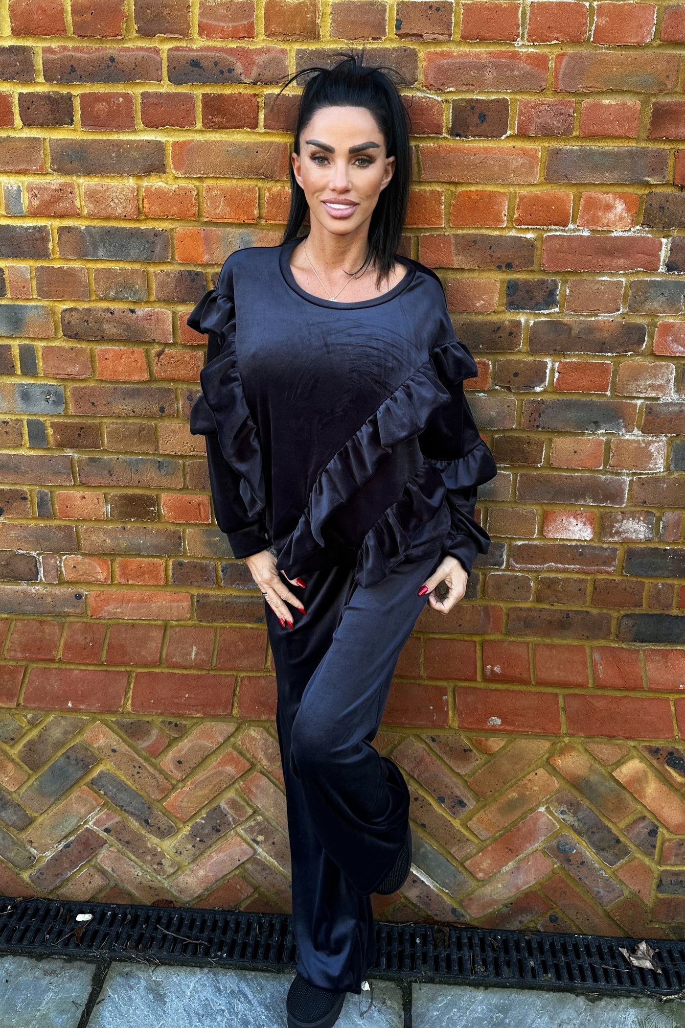 Velour Ruffle Tracksuit - Black