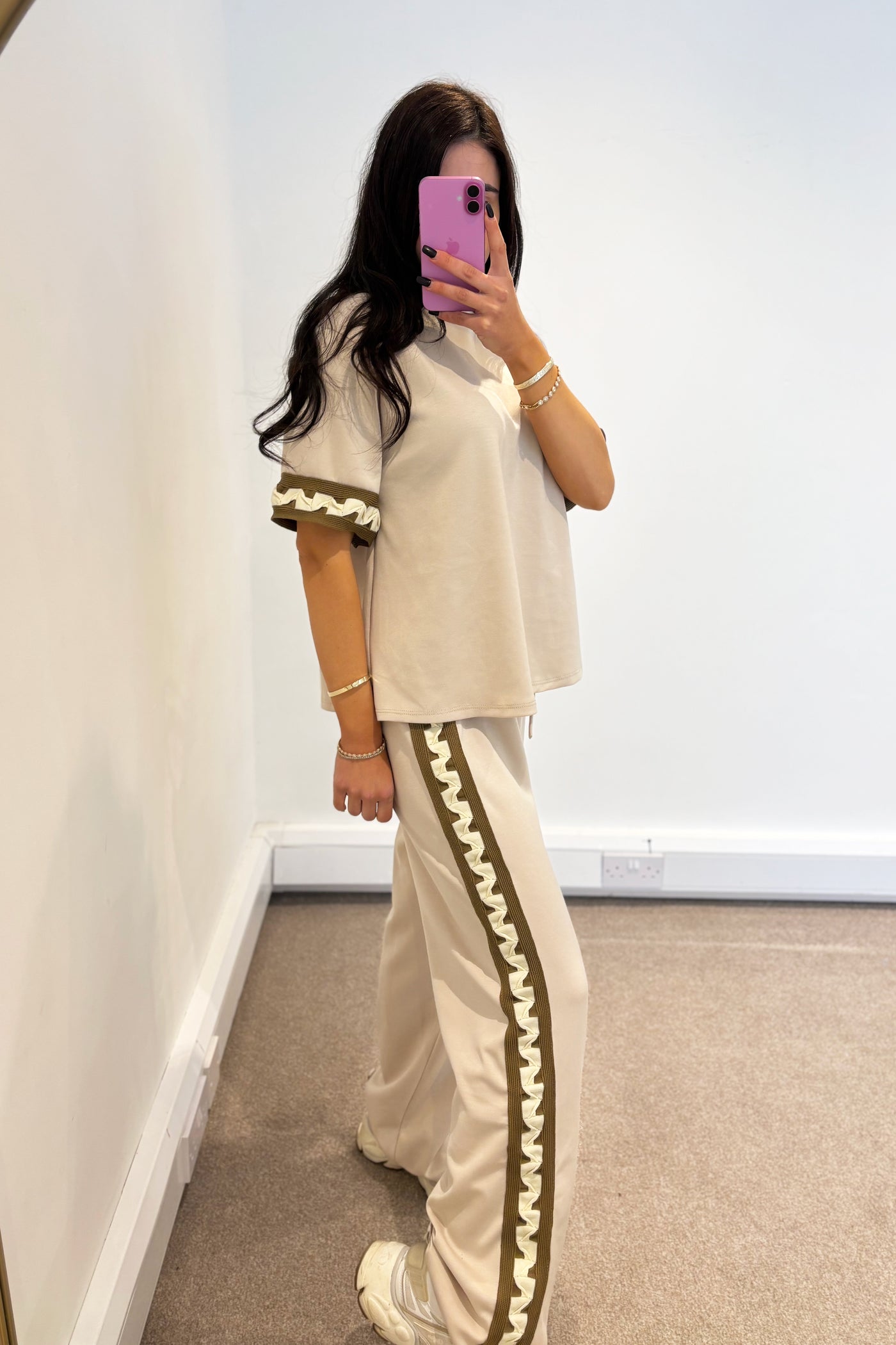 Wavy Trim Tracksuit - Beige