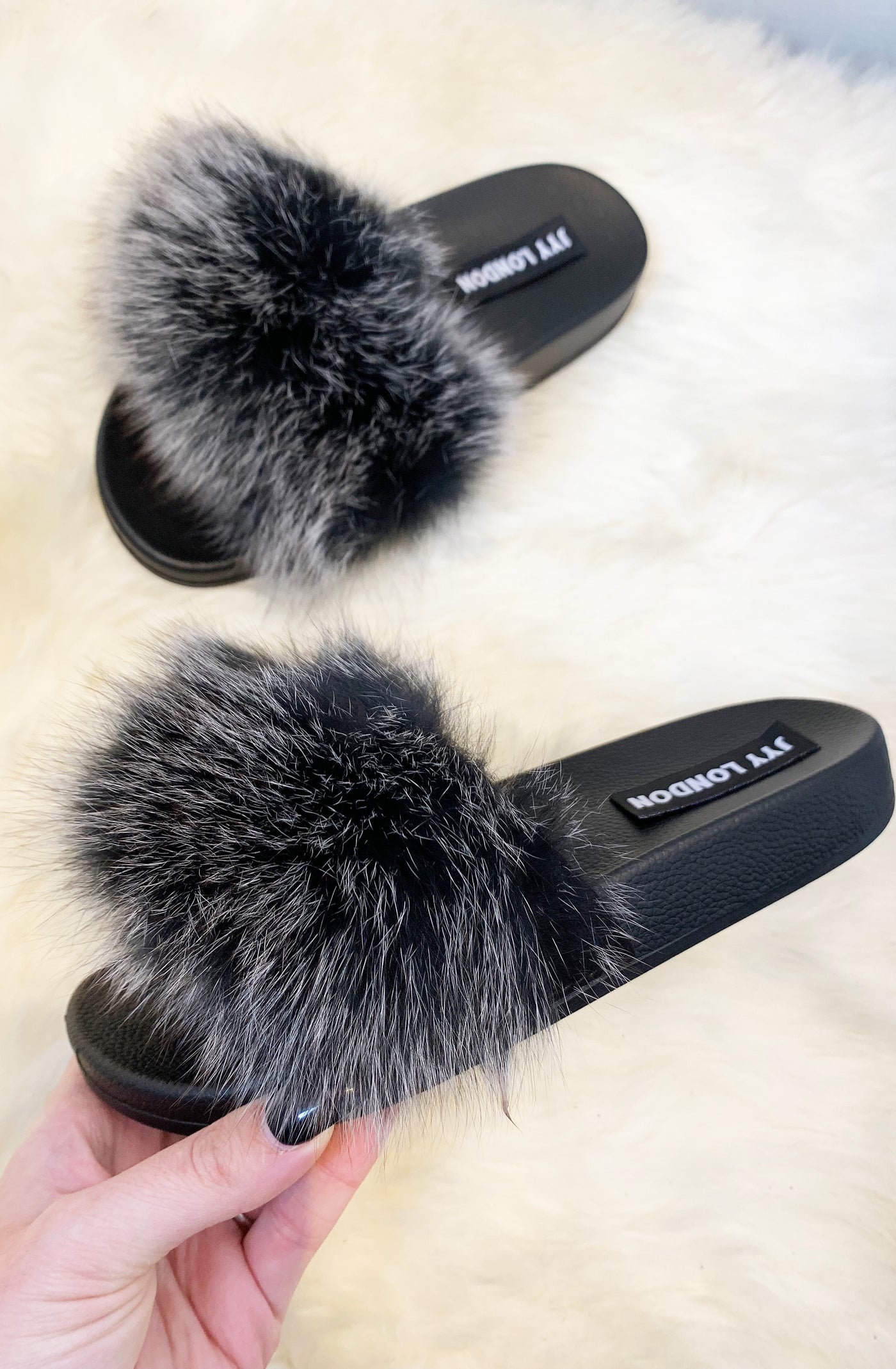 Faux Fur Sliders - Black/White