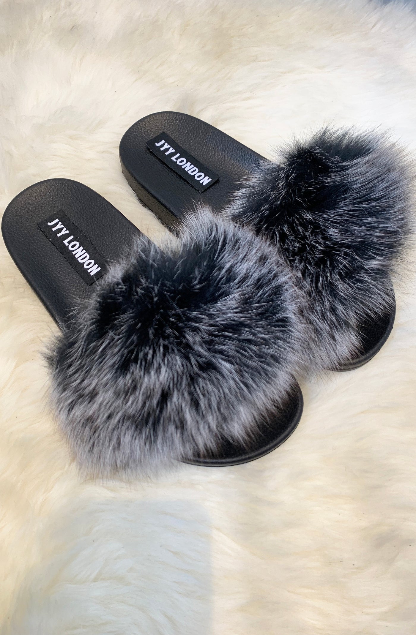 Faux Fur Sliders - Black/White