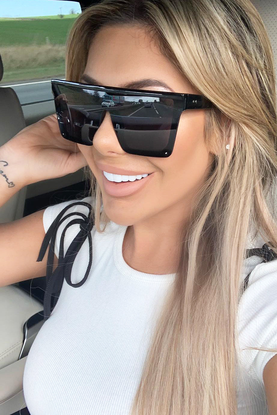 Sienna Alexander Notting Hill Black sunglasses Sienna Sunglasses - Black – JYY London main image 4